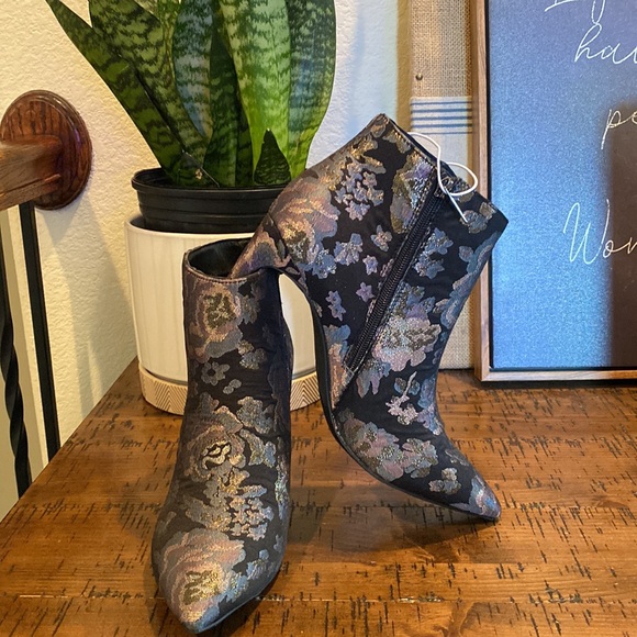 a new day Shoes - A New Day - Size 9. Beautiful Floral Fabric. Never Worn. Will ship as pictured.